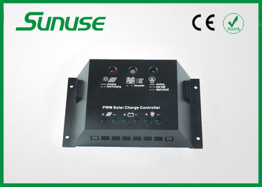 10 USB 항구를 가진 amp 12 볼트 PWM 태양 전지판 책임 관제사