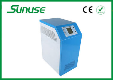 1500w 2000VA AVR UPS 잠 기능을 가진 붙박이 MPPT Dc Ac 변환장치를 가진 태양 관제사 변환장치
