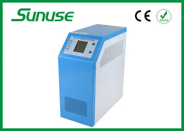 1500w 2000VA AVR UPS 잠 기능을 가진 붙박이 MPPT Dc Ac 변환장치를 가진 태양 관제사 변환장치